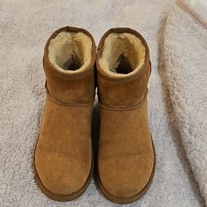 UGG Chestnut Mini Womens Boots